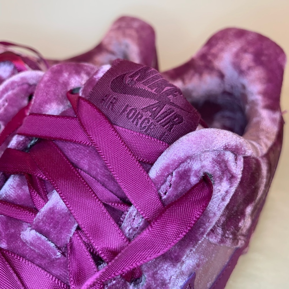 Nike Air Force 1 Velvet - Picture 8 of 8
